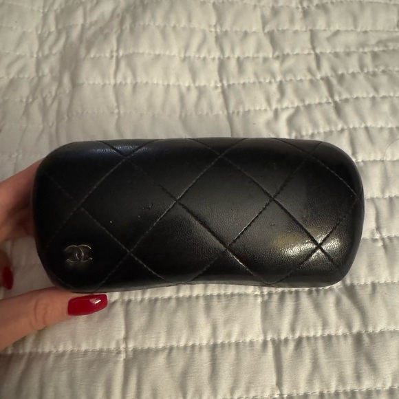 VINTAGE AUTHENTIC CHANEL aviator chain sunglasses - Picture 2 of 5